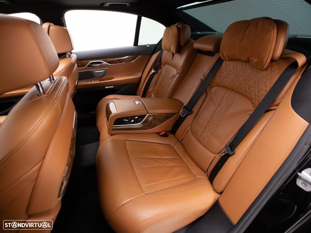 BMW 740 - 11