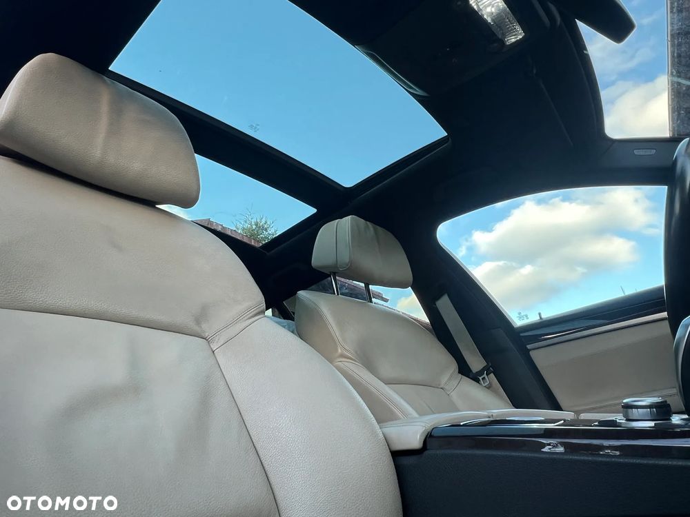 BMW Seria 5 520d Sport-Aut - 10