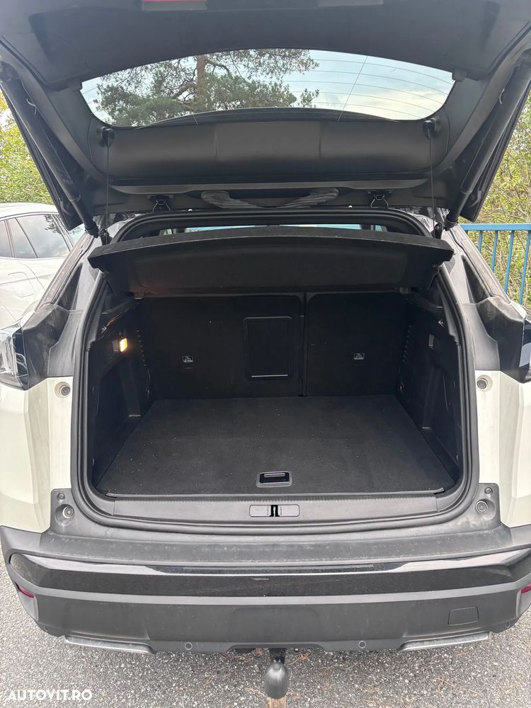 Peugeot 3008 PHEV 300 EAT8 4X4 GT - 12