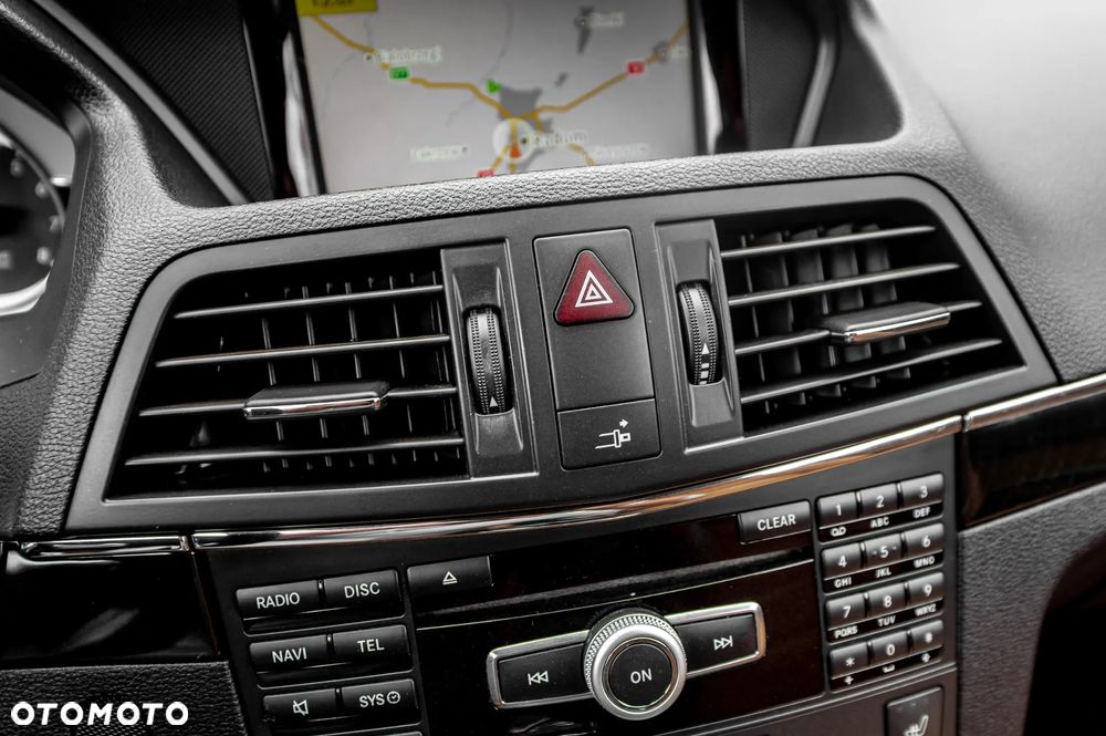 Mercedes-Benz Klasa E 250 BlueEFFICIENCY 7G-TRONIC Avantgarde - 28