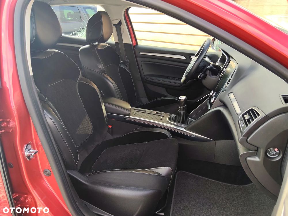 Renault Megane ENERGY TCe 130 INTENS - 24