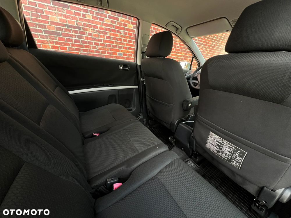 Toyota Corolla Verso - 18