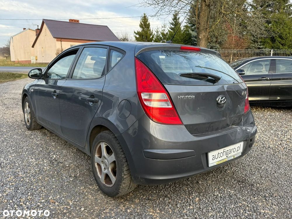 Hyundai i30 1.4 Classic + - 8
