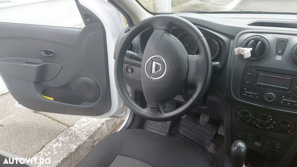 Dacia Logan 1.2 73 CP Laureate - 6