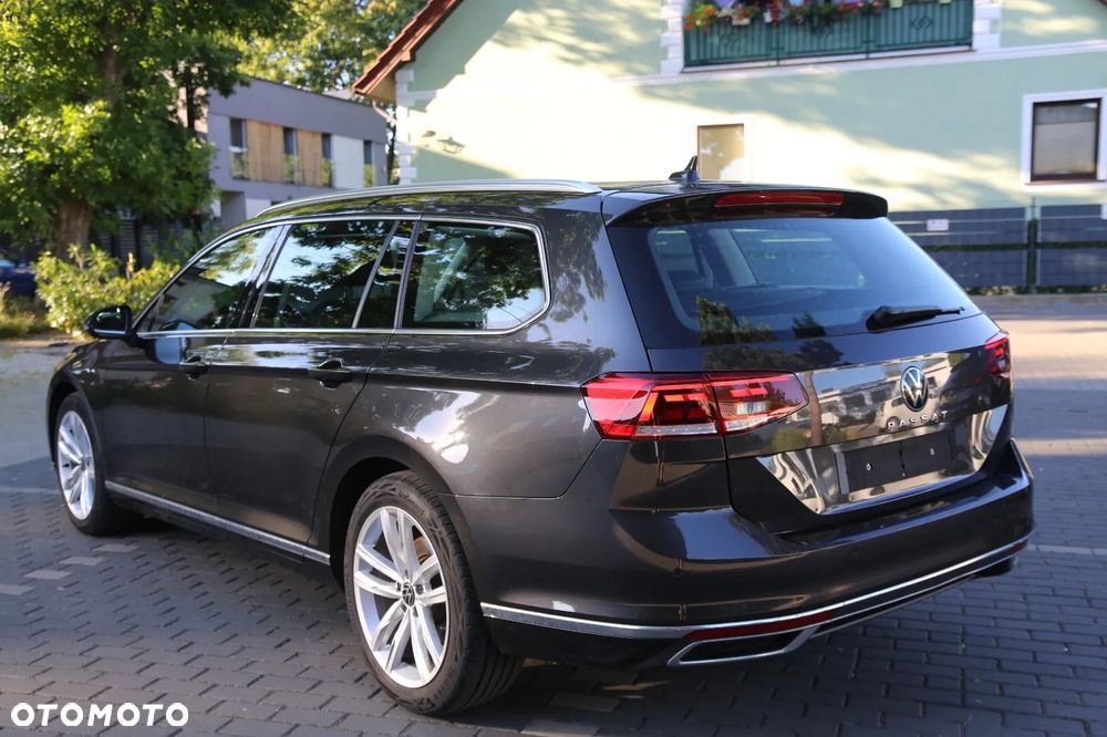 Volkswagen Passat 1.5 TSI OPF DSG Elegance - 5