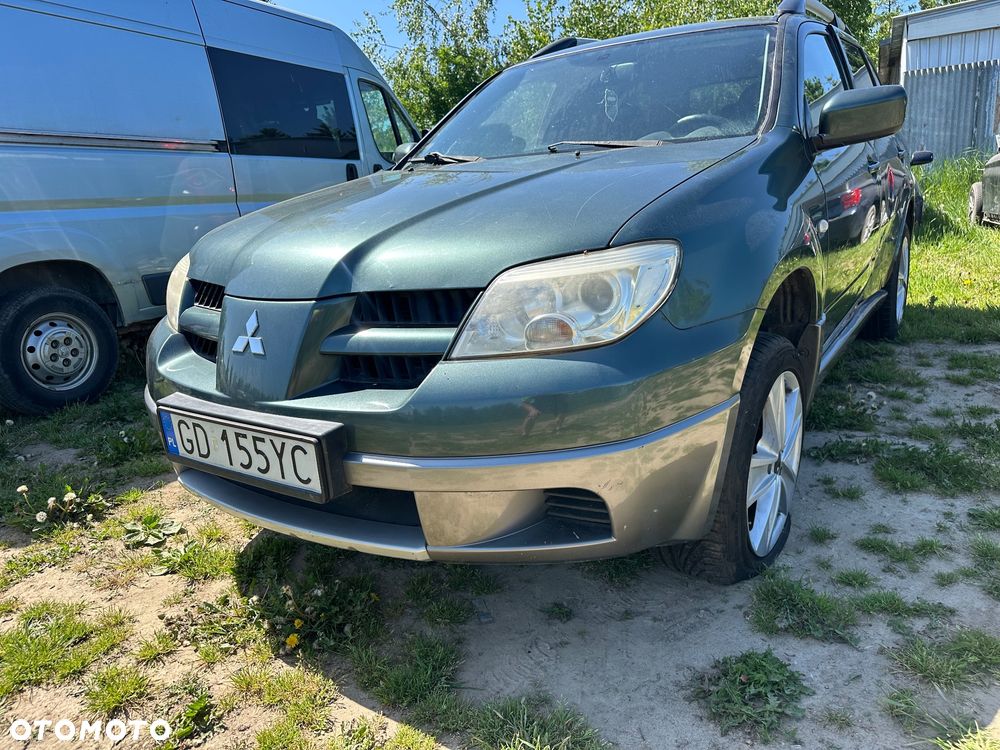 Mitsubishi Outlander 2.0 4WD Invite - 3