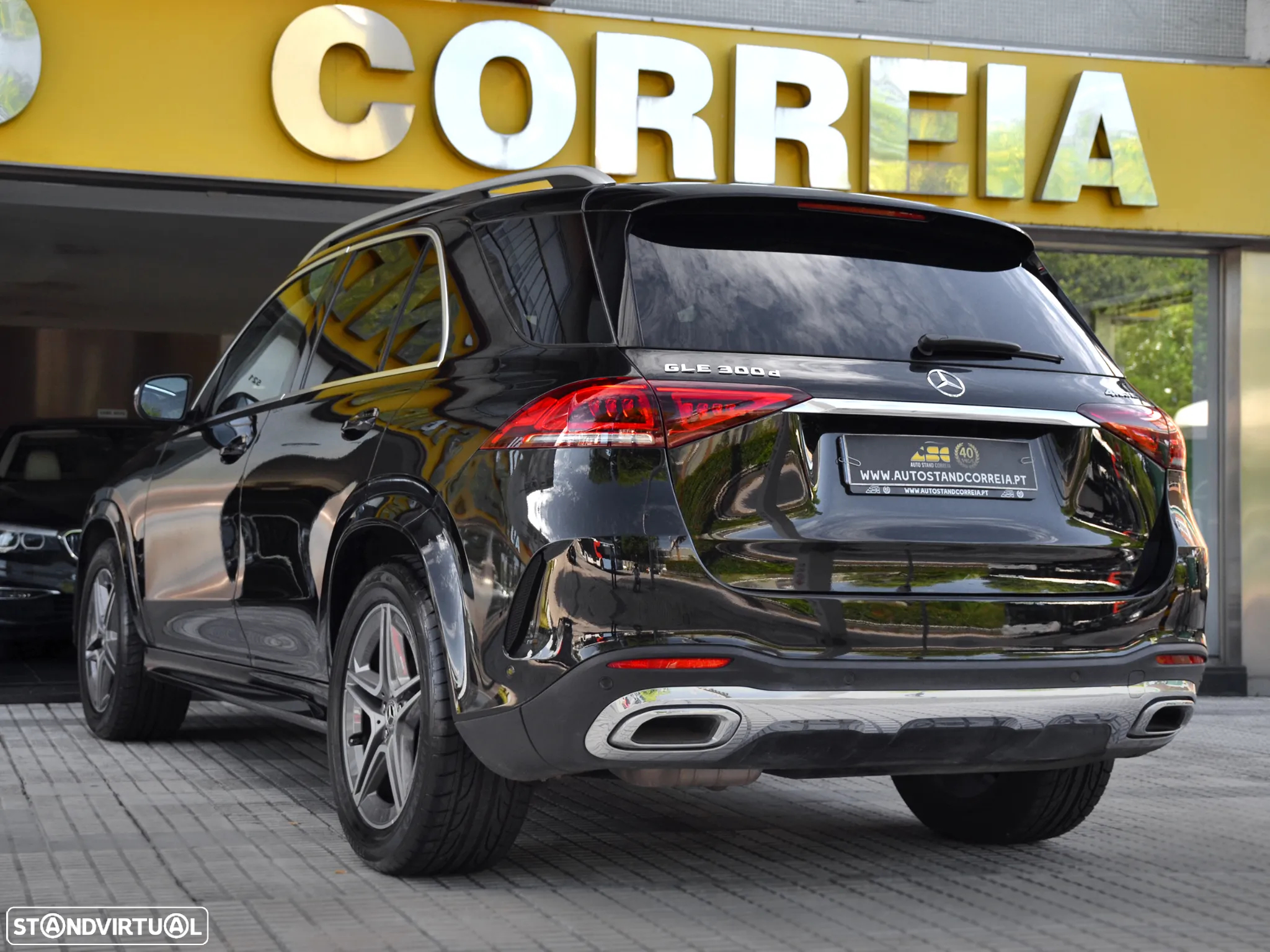 Mercedes-Benz GLE 300 d 4Matic - 4