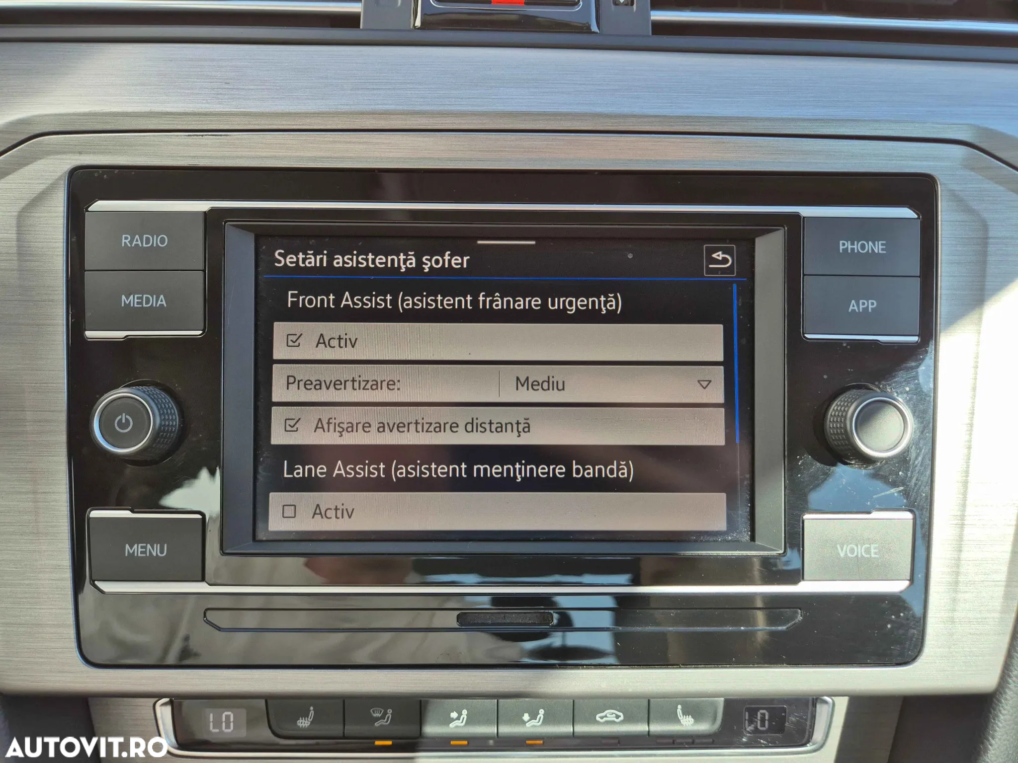 Volkswagen Passat - 24