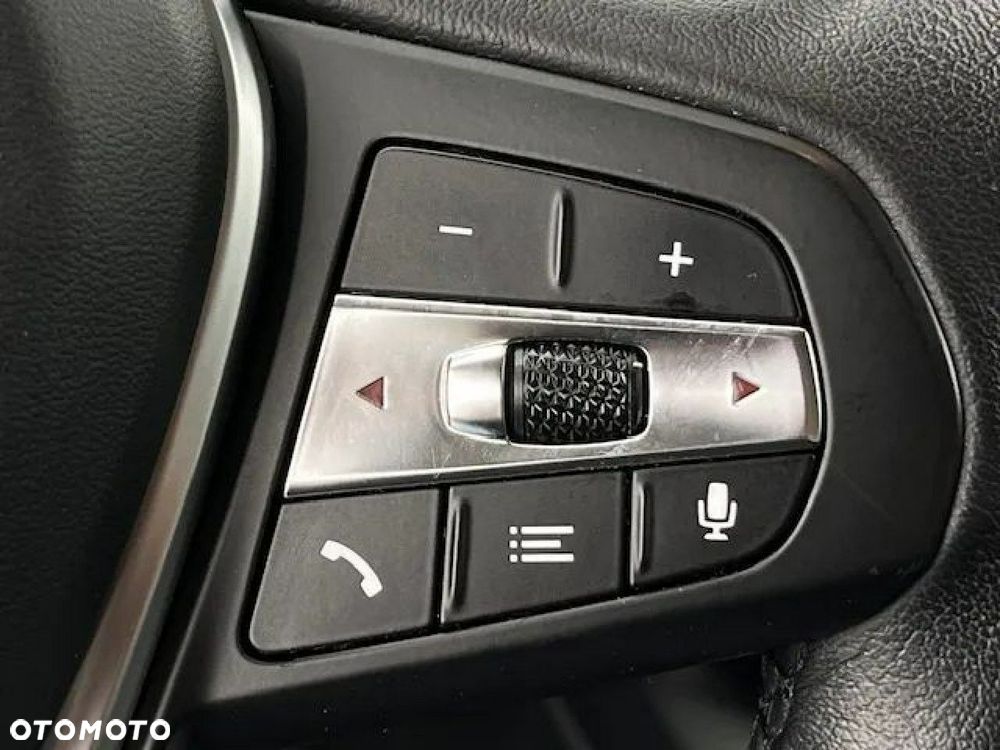 BMW Seria 3 320d Luxury Line - 21