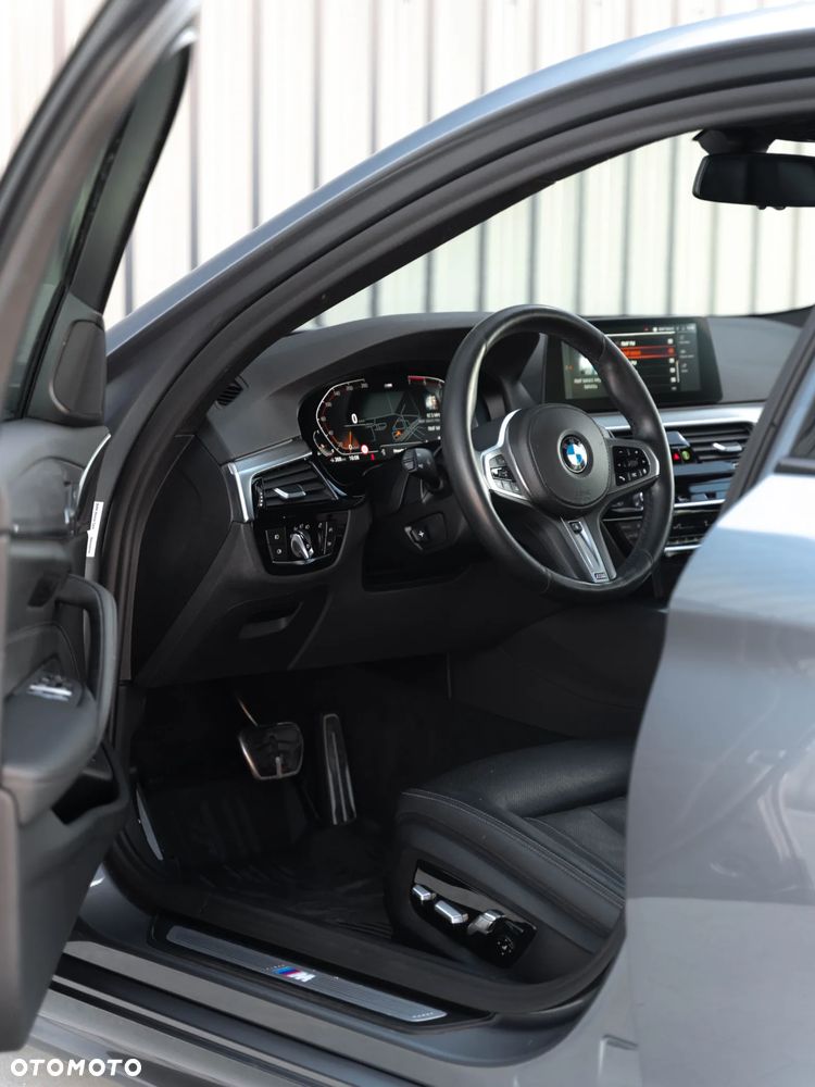 BMW Seria 5 530i xDrive M Sport sport - 17