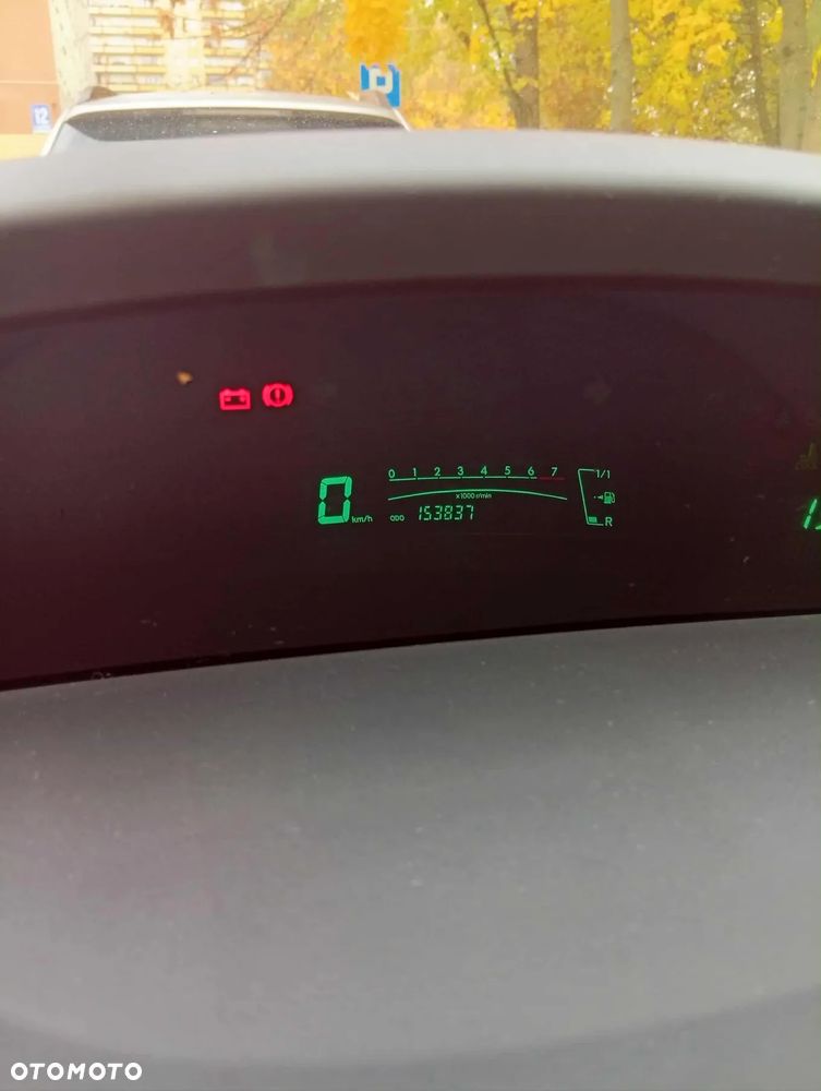 Toyota Yaris 1.3 Sol - 2