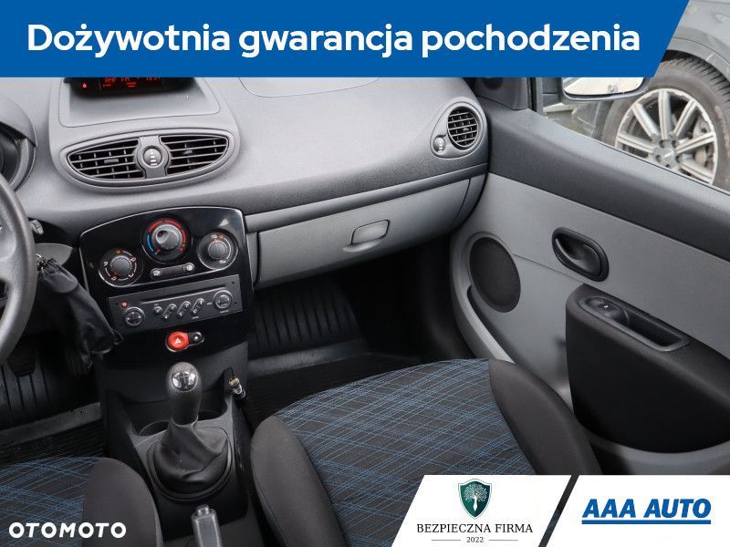 Renault Clio - 9