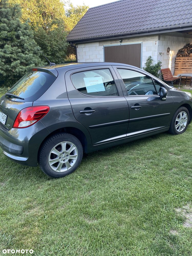 Peugeot 207 - 3