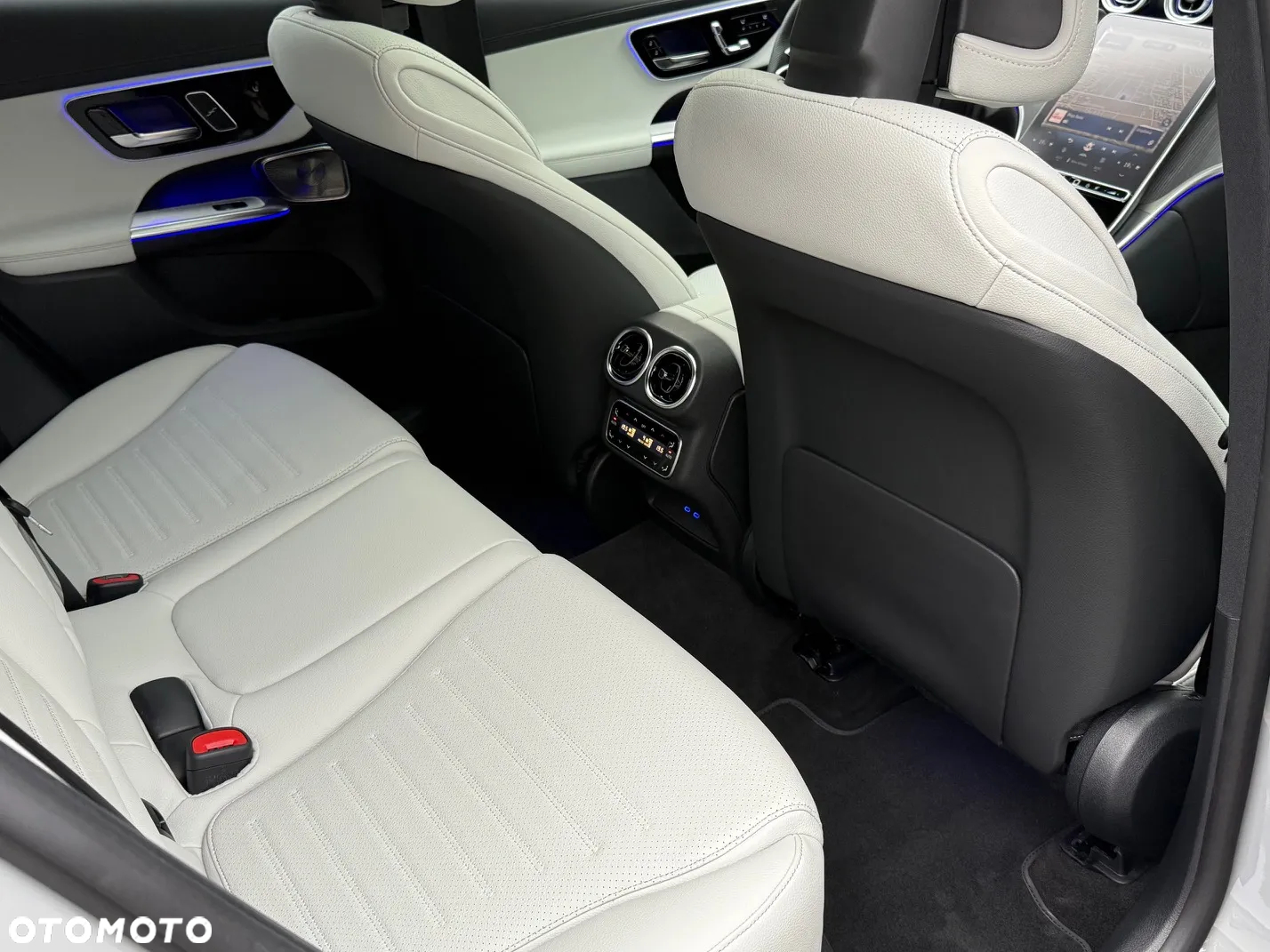 Mercedes-Benz GLC Coupe 300 d mHEV 4-Matic AMG Line - 14