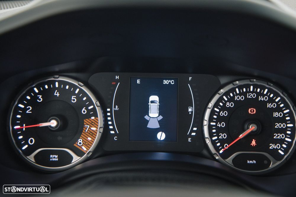 Jeep Renegade 1.0 T Night Eagle - 20