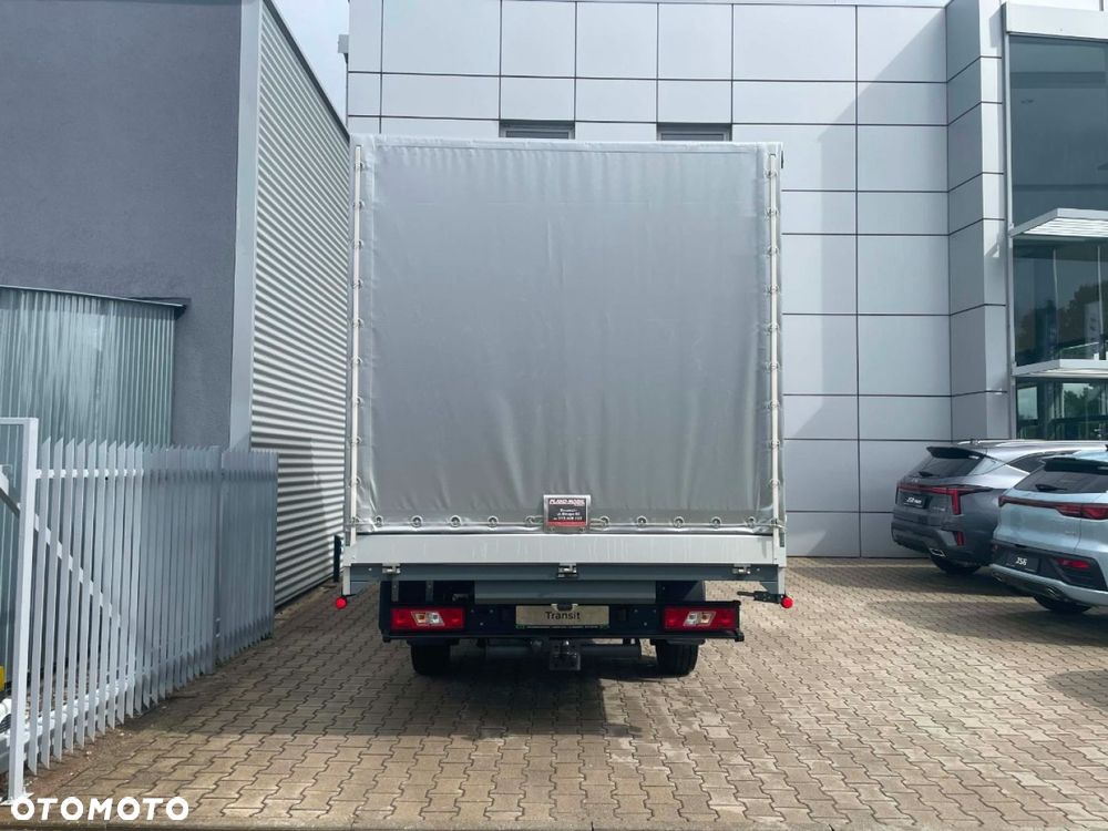 Ford Transit - 12