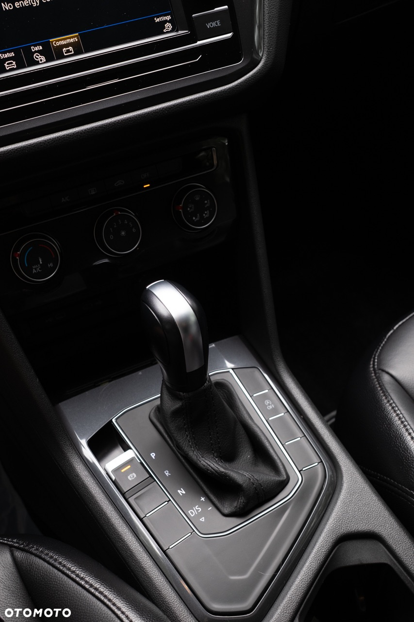 Volkswagen Tiguan - 16