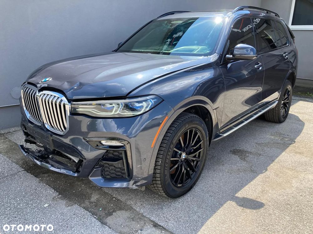 BMW X7 M50i sport - 39