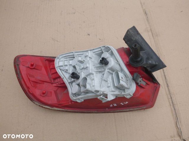 LAMPA PRAWY TYŁ PRAWA TYLNA AUDI A3 8P 5D - 5