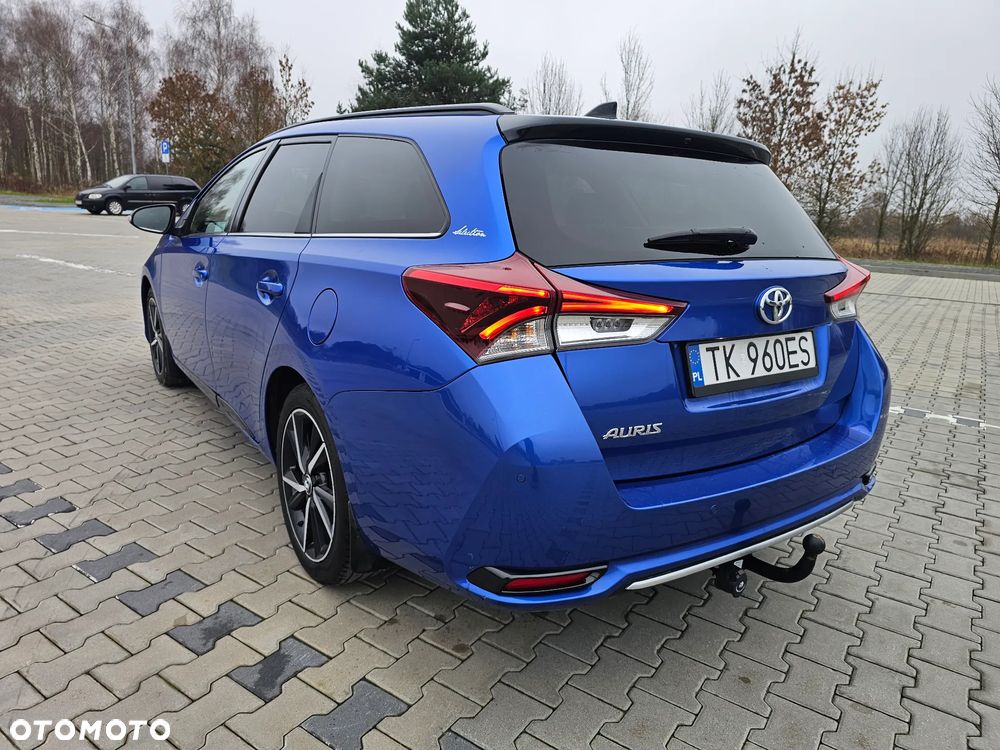 Toyota Auris 1.6 Selection - 5