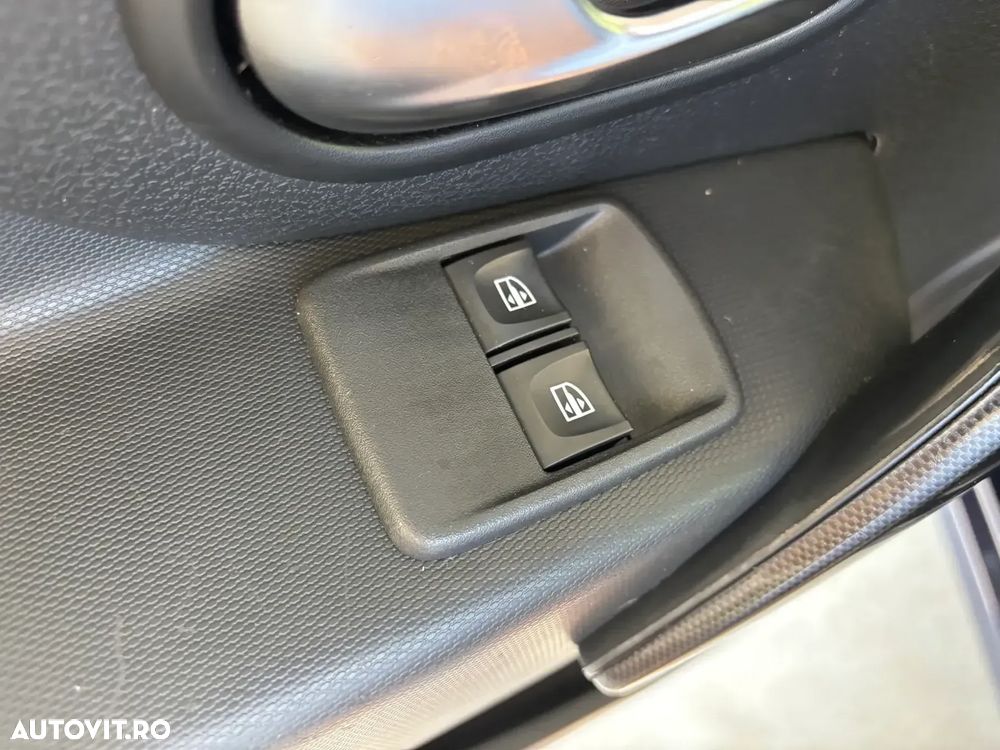 Dacia Sandero TCe 100 Comfort - 29