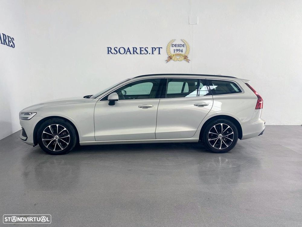 Volvo V60 2.0 B4 Momentum Geartronic - 4