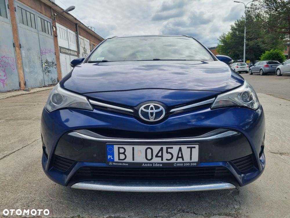 Toyota Avensis 2.0 D-4D Prestige - 2