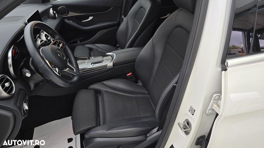Mercedes-Benz GLC 300 e 4MATIC - 12