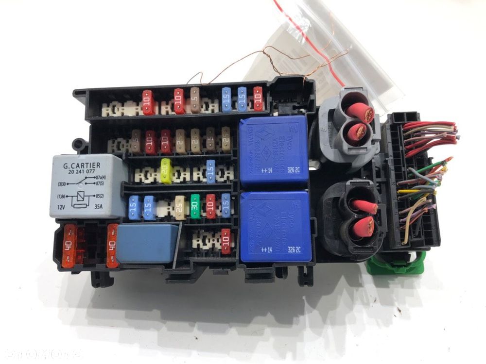 SKRZYNKA BEZPIECZNIKÓW - 49.00 PLN - RENAULT MEGANE III Grandtour (KZ0/1) 2008 - 2022 1.5 dCi - 1