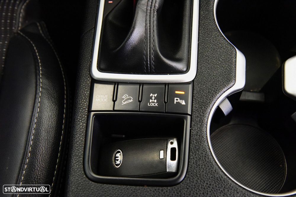 Kia Sportage 2.0 CRDI 4WD GT Line Aut. - 25