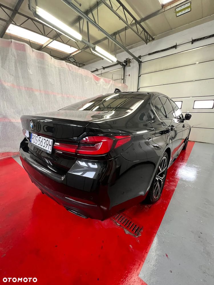 BMW Seria 5 520d xDrive - 2