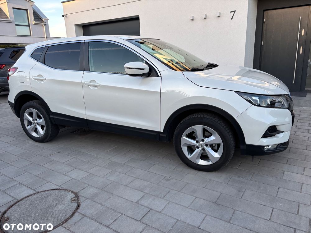 Nissan Qashqai 1.3 DIG-T N-Connecta EU6d - 12