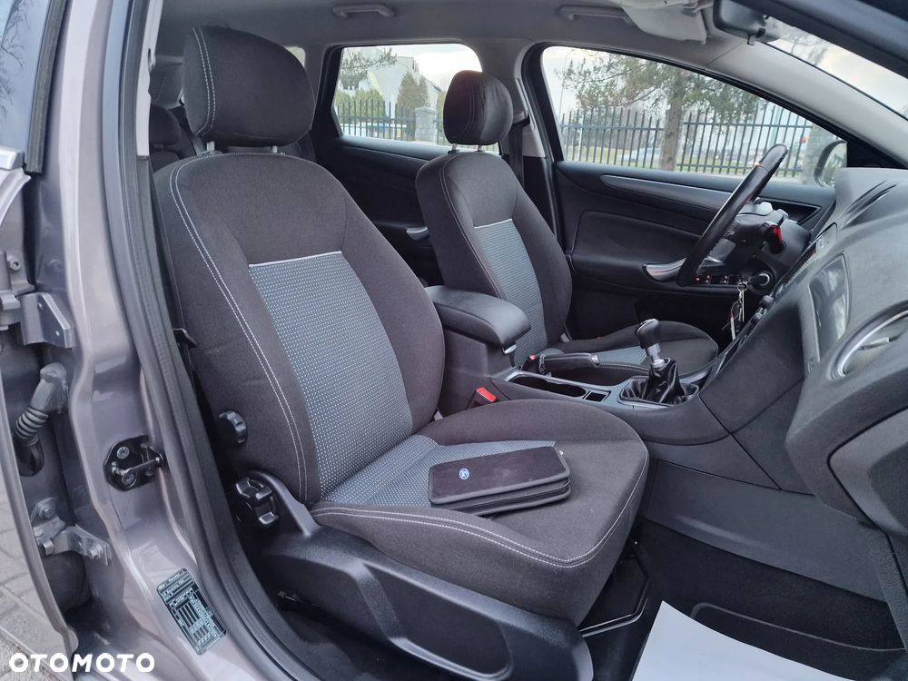 Ford Mondeo - 14