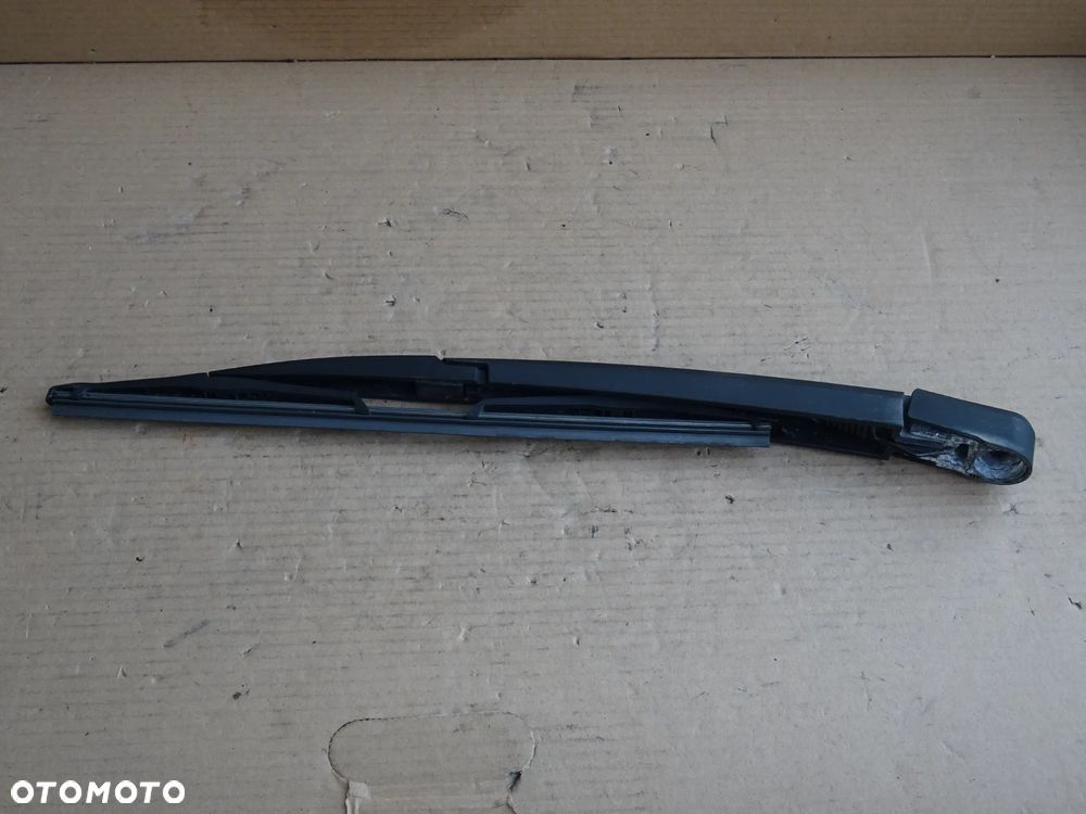 RAMIĘ WYCIERACZKI TYŁ SZYBY TYLNEJ OPEL ZAFIRA C TOURER