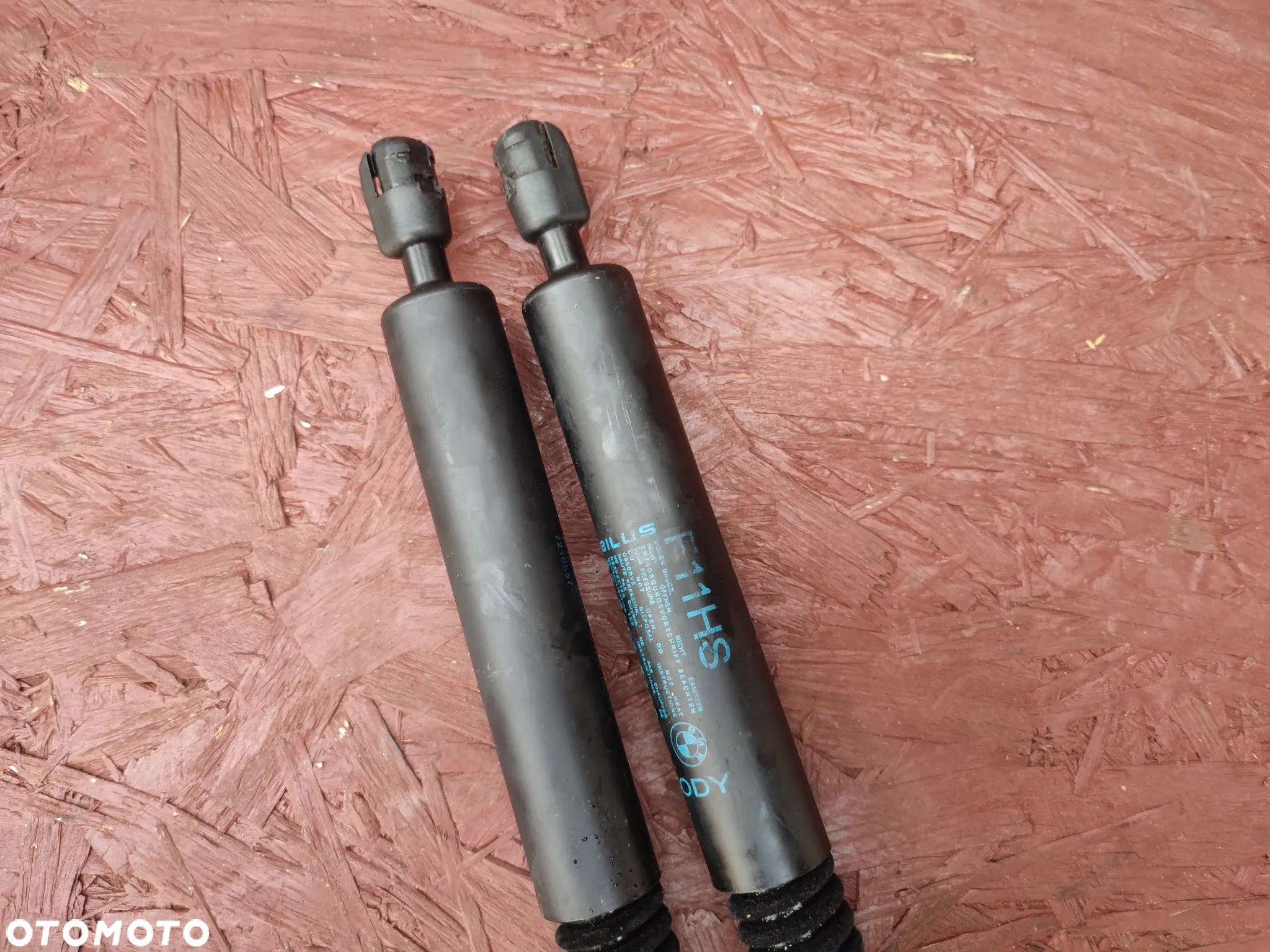 BMW F11 / F11N ORYGINALNE SIŁOWNIKI KLAPY TYŁ / SZYBY TYŁ LEWY / PRAWY O NR. 7 207 011 / 7 266 350 OEM W DOBRYM STANIE - 9