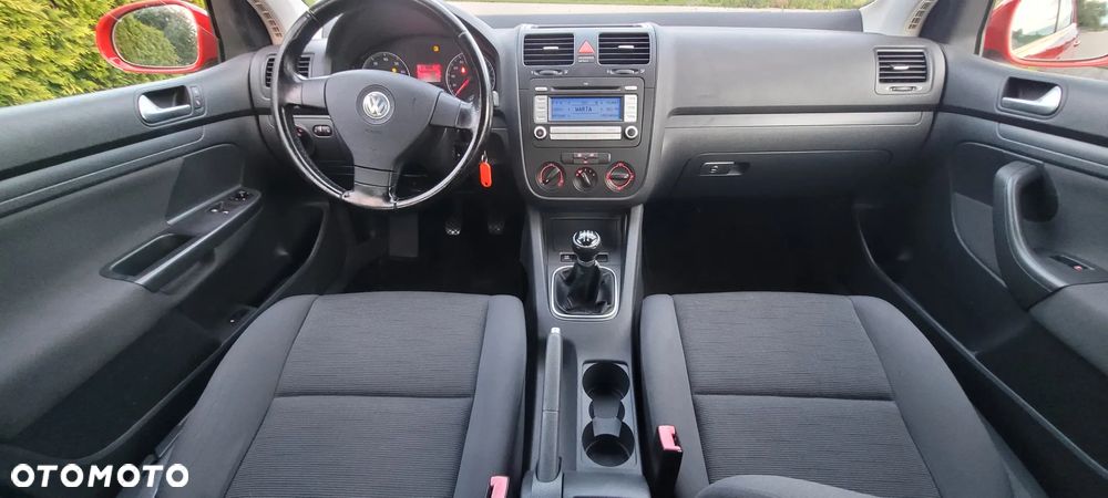 Volkswagen Golf - 8