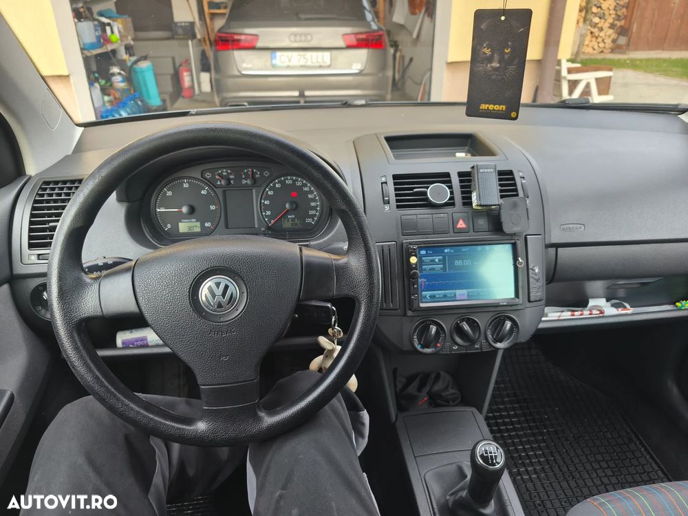 Volkswagen Polo 1.4 TDI Blue Motion Technology Allstar - 14