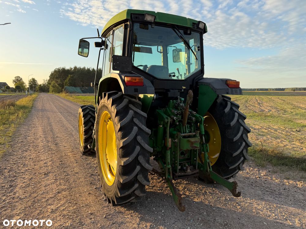 John Deere 6110 SE - 8