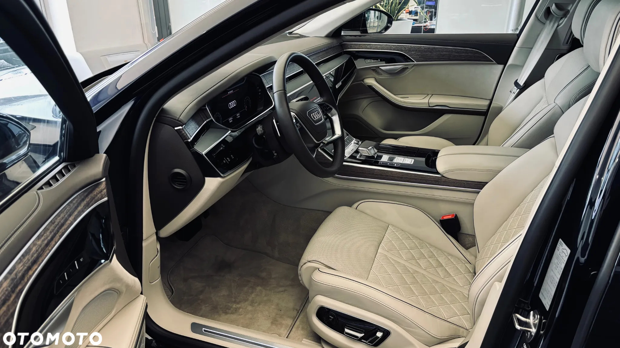 Audi A8 - 8