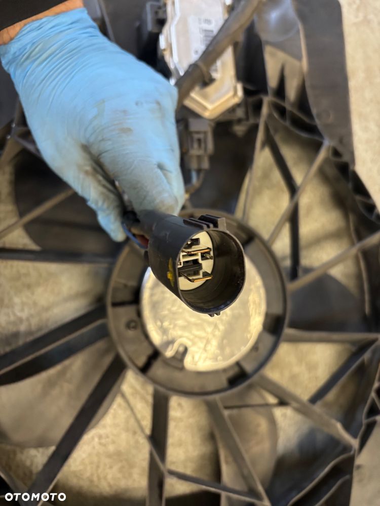 JEEP CHEROKEE LIFT 2019- WENTYLATOR OBUDOWA WENTYLATORA USA 2.4 B - 6