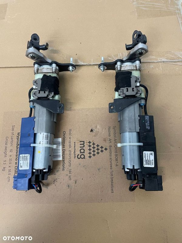 AUDI Q5 8R SIŁOWNIK ZAWIAS KLAPY BAGAŻNIKA 4F9959946 4F9959945