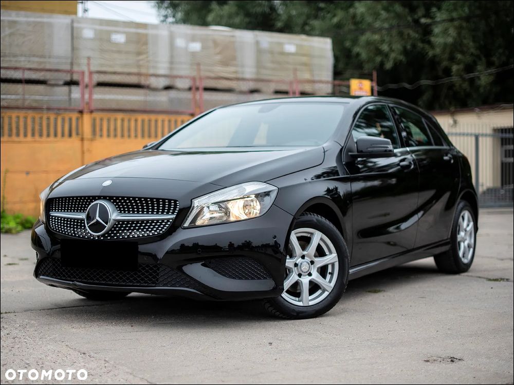 Mercedes-Benz Klasa A 180 (BlueEFFICIENCY) Urban - 2