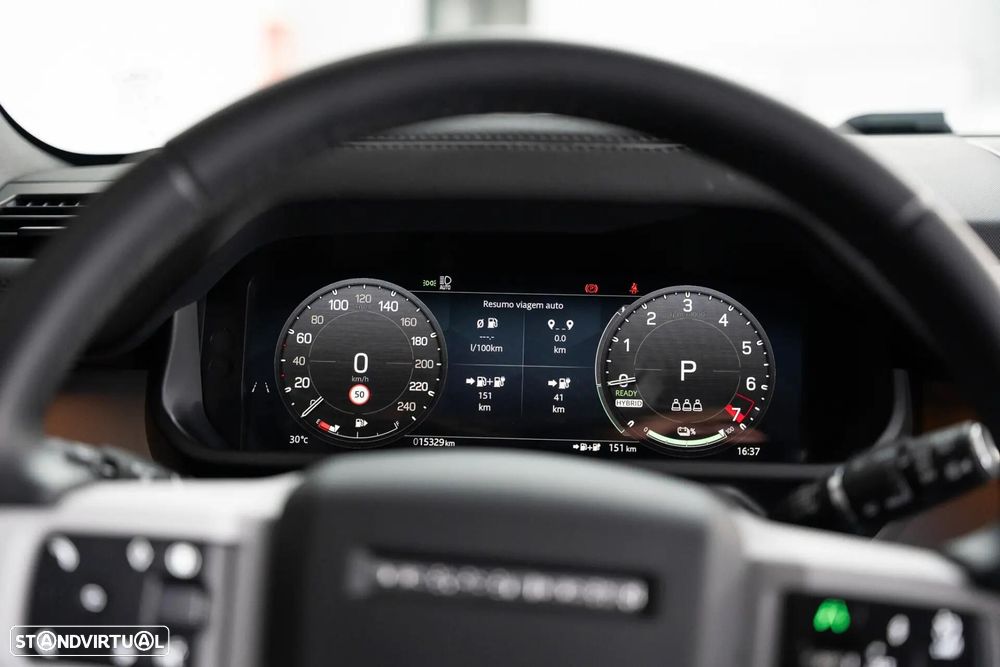 Land Rover Defender 2.0 P300e 110 AWD X-Dynamic HSE - 13