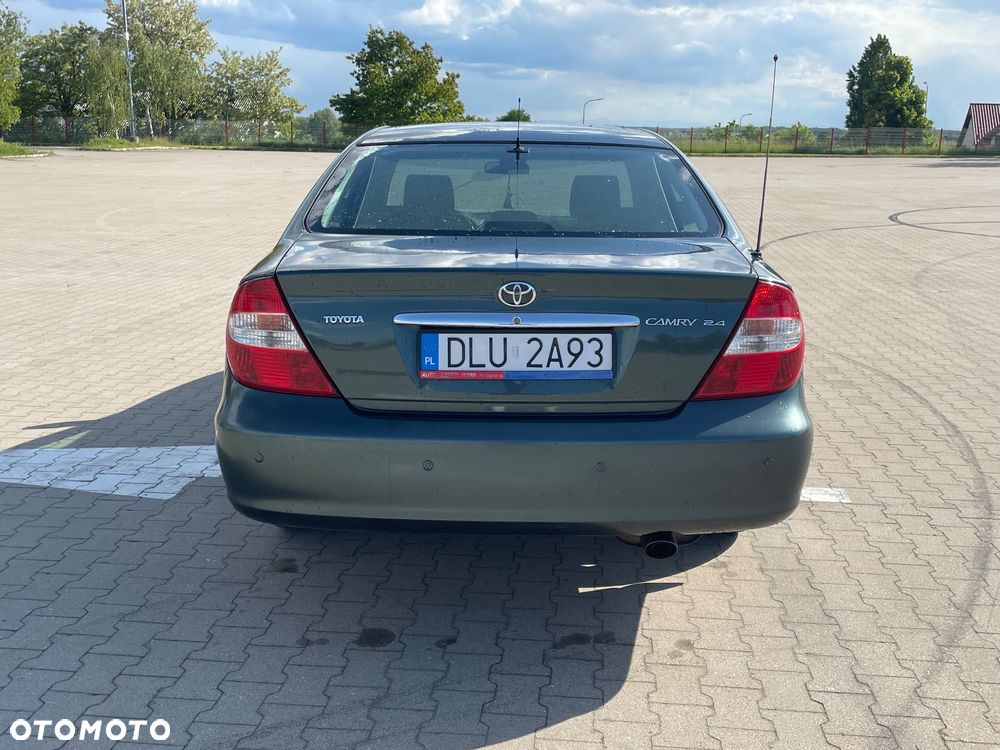 Toyota Camry 2.4 VVT-i - 8