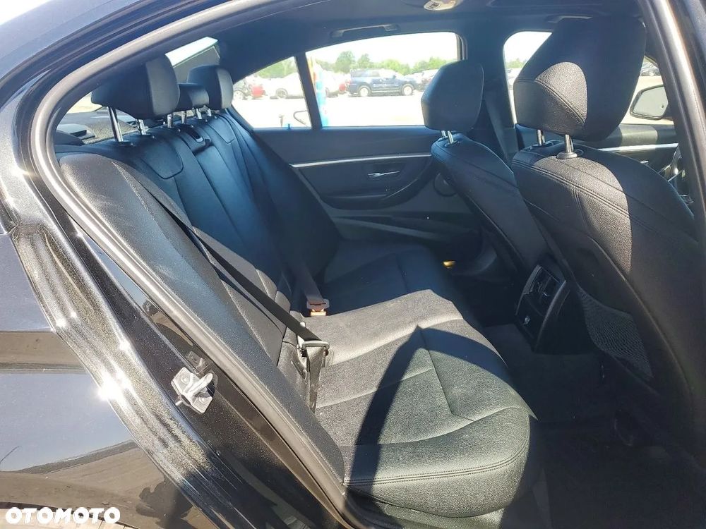 BMW Seria 3 330i Edition M Sport Shadow - 9