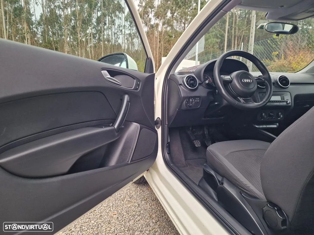 Audi A1 1.2 TFSI Attraction - 5