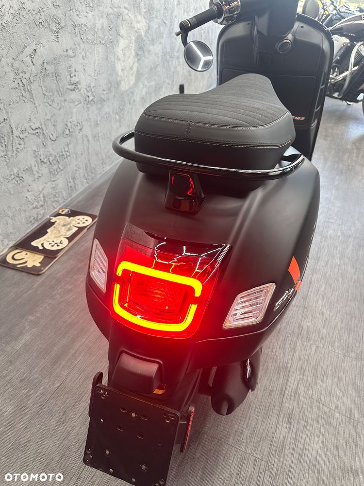 Vespa GTS - 22