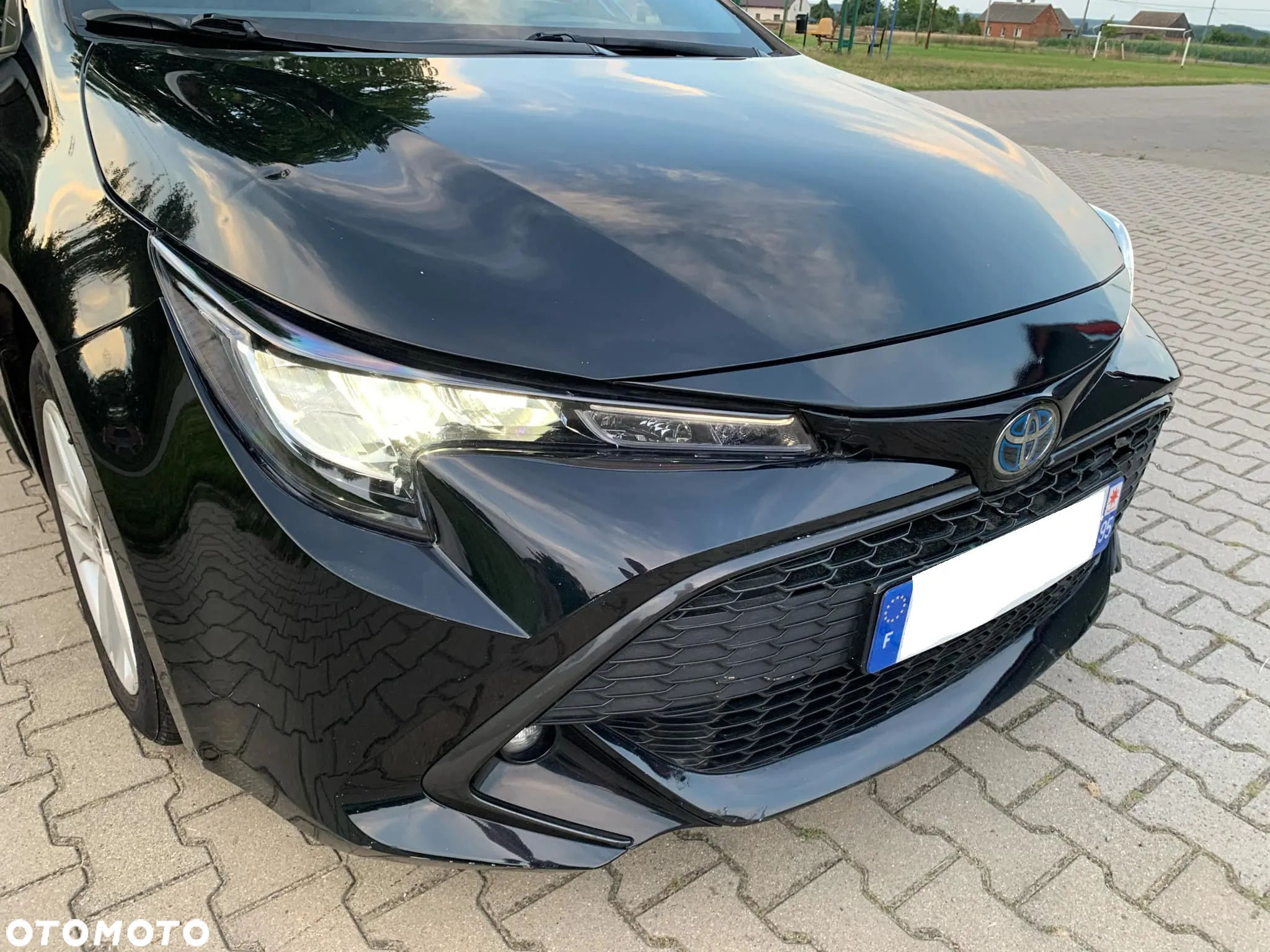 Toyota Corolla 1.8 Hybrid Executive - 29