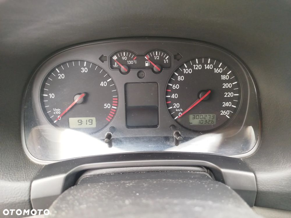 Volkswagen Golf - 8