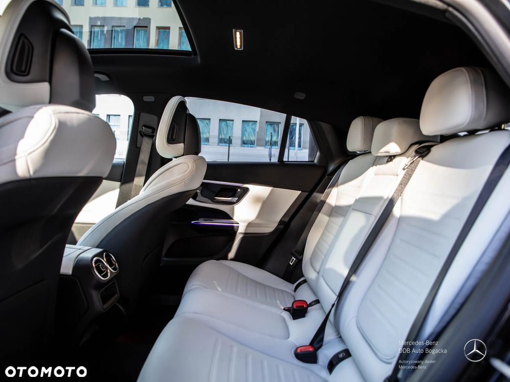 Mercedes-Benz GLC Coupe 300 de PHEV 4-Matic AMG Line - 11